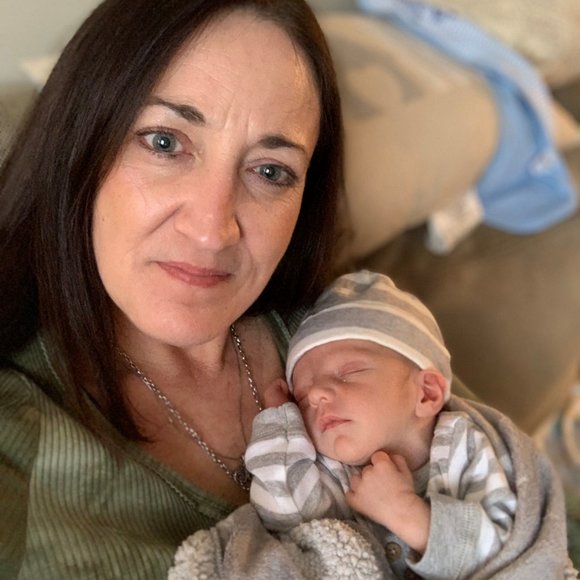 Meet your Posher, Tina - Picture 2 of 8